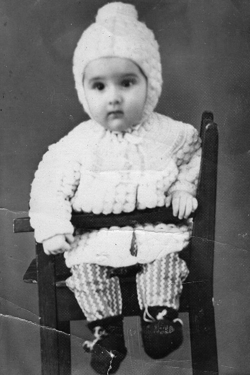 Kinderbild Mitarbeiterin schwarz/weiß